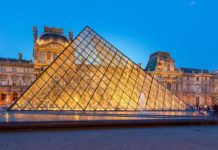 Louvre Couture hosts fashion exhibition