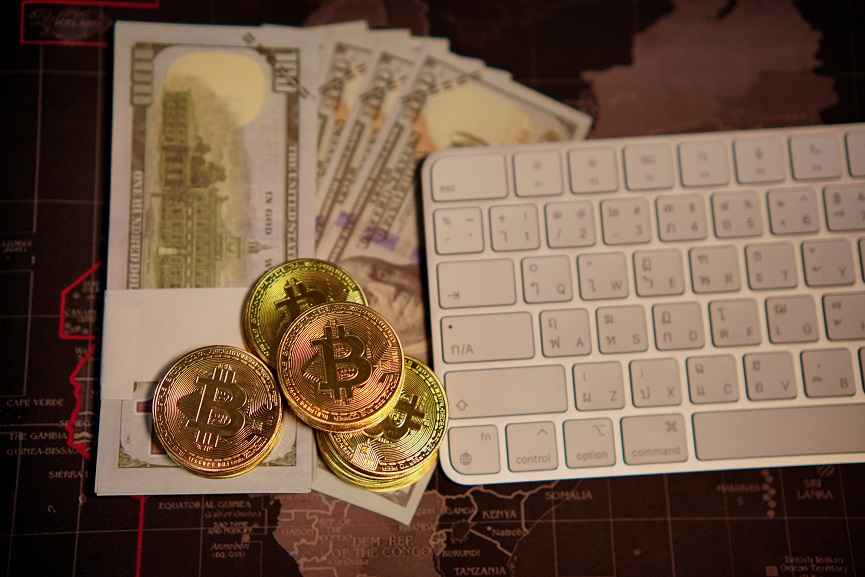 Crypto vs. Traditional Markets-Competing or Cooperating