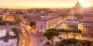 Hotel Selection Guide Rome 2025 – Aerial view of Rome city skyline from Castel Sant’Angelo with landmarks and hotels