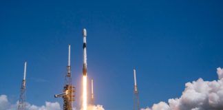 SpaceX starlink internet satellites