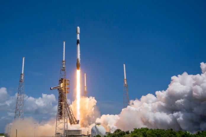 SpaceX starlink internet satellites