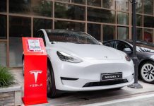 Tesla center in Riyadh