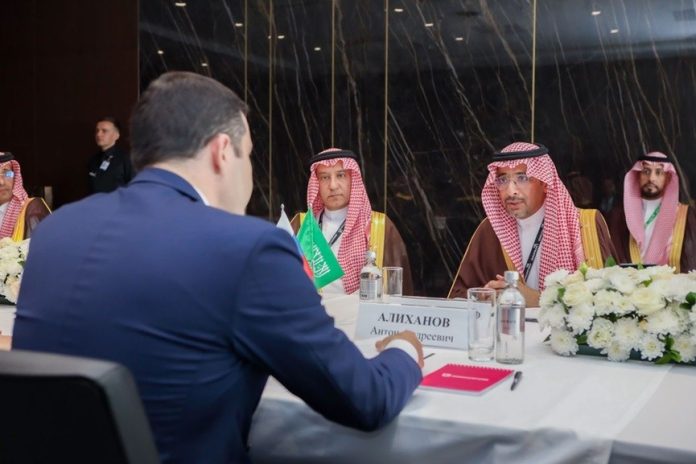 Saudi, Russia boost industrial ties Saudi, Russia ministers discuss industrial ties amid trade surge