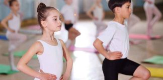 kids enjoying healthy gymnastic classes in Dubai