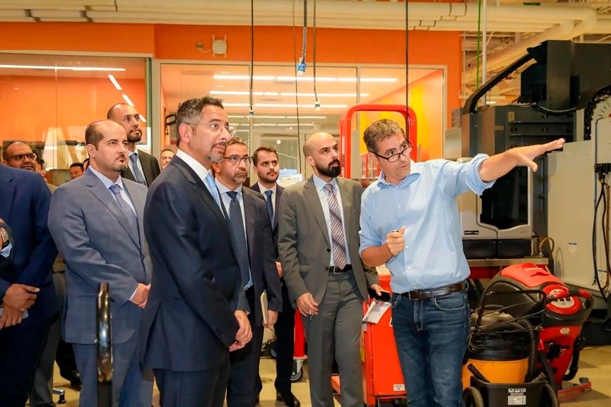 Saudi Minister explores US cutting-edge research facilities