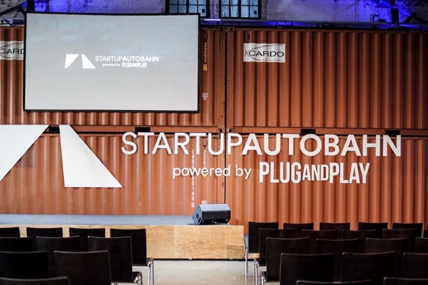 STARTUP AUTOBAHN