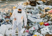 Scientists turn plastic waste into efficient CO₂ absorbers