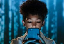 Smartphone use before age 13