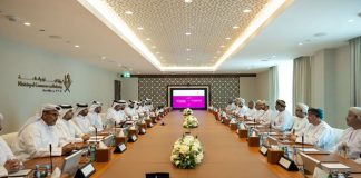 Qatar, Oman explore ways to enhance economic cooperation Qatar, Oman explore ways to enhance economic cooperation