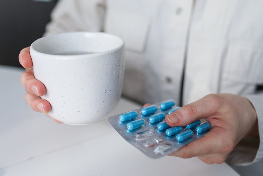 Morning caffeine weakens antibiotics