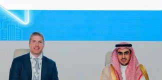 Monsha'at-PayPal sign MoU