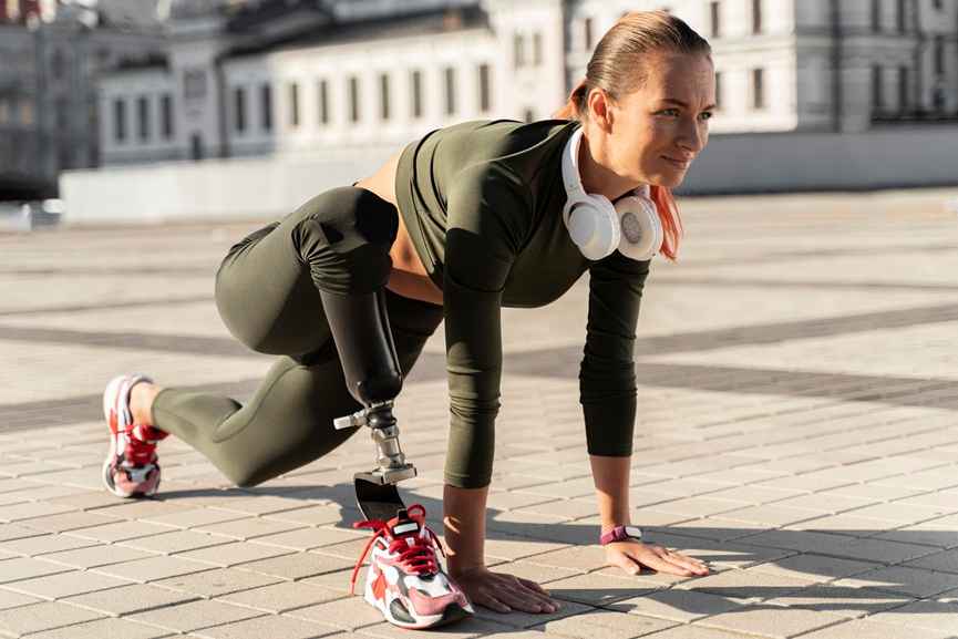 Paralympic athlete with prosthetic leg training, symbolic image for Oleg Boyko parasport article