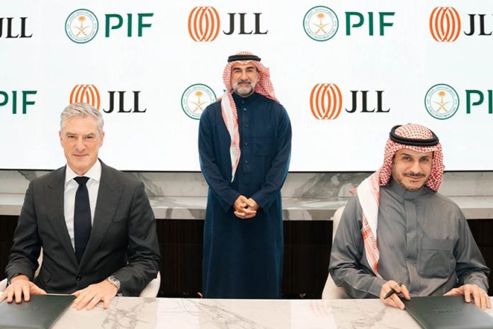 PIF and JLL announce investment in FMTECH