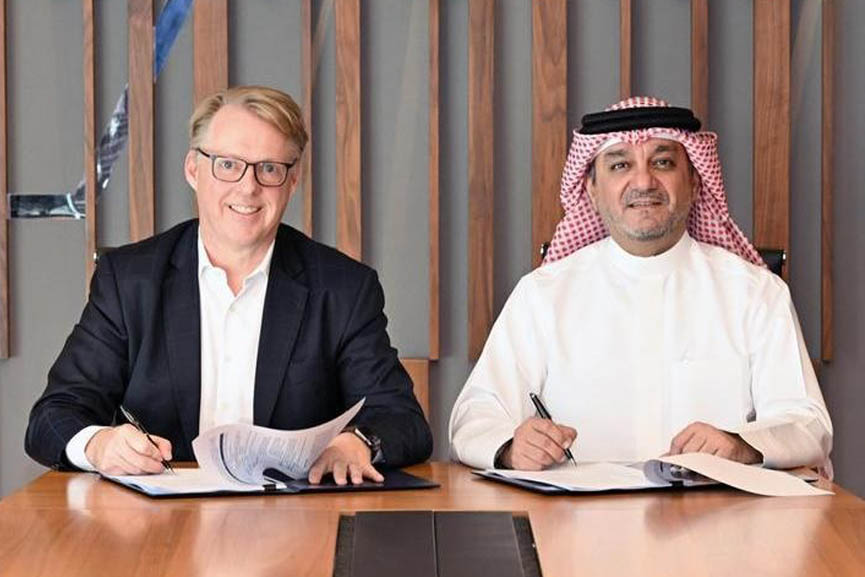 Seef Properties and IWG to open Regus Business Center at Seef Mall