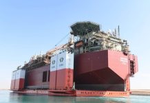 Heavy-lift vessel HUA RUI LONG transits Suez Canal