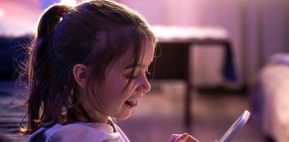Sharjah Child Safety Organisation warns parents on children’s online shopping-GCC Business News