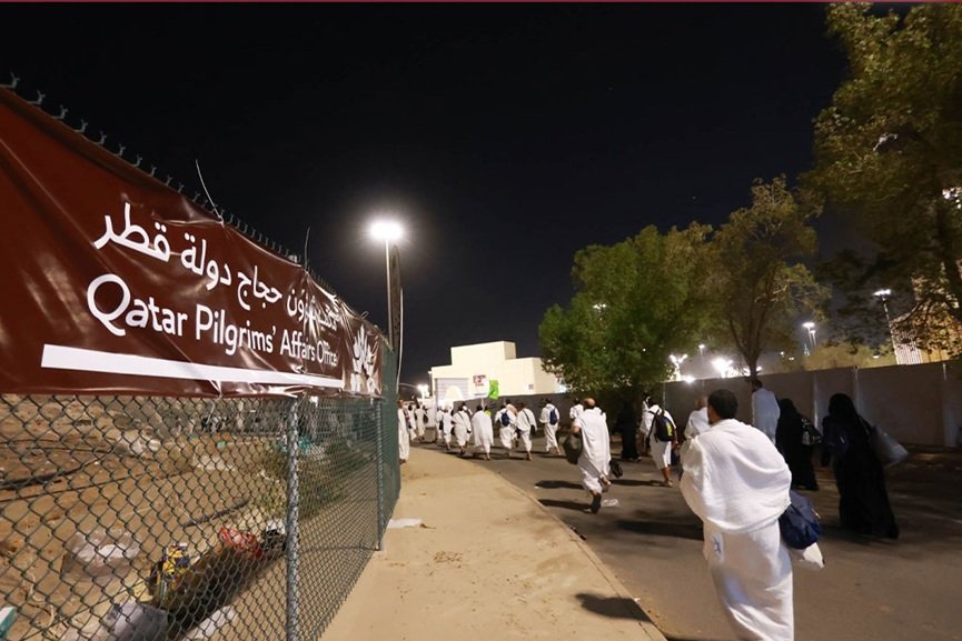 Qatari Hajj Mission supports pilgrims in Muzdalifah