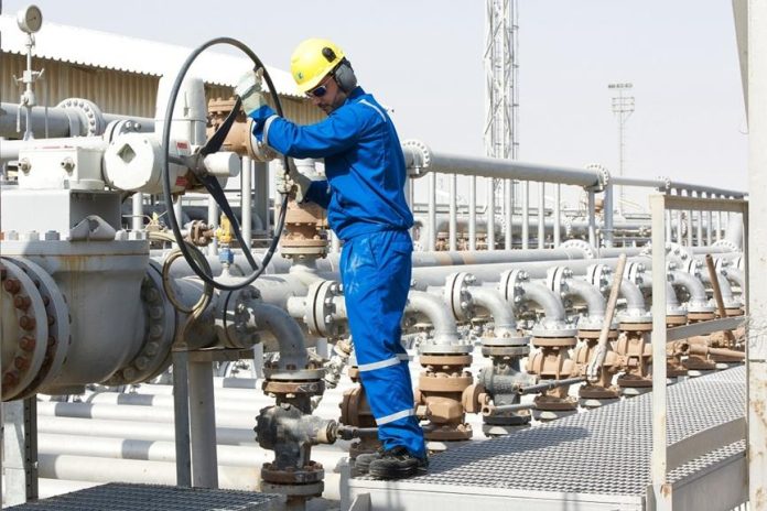 Kuwait to raise oil output to 2 million barrels per day-GCC Business News Kuwait to raise oil output to 2 million barrels per day-GCC Business News