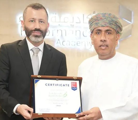 BankDhofar wins Best Place to Work Award